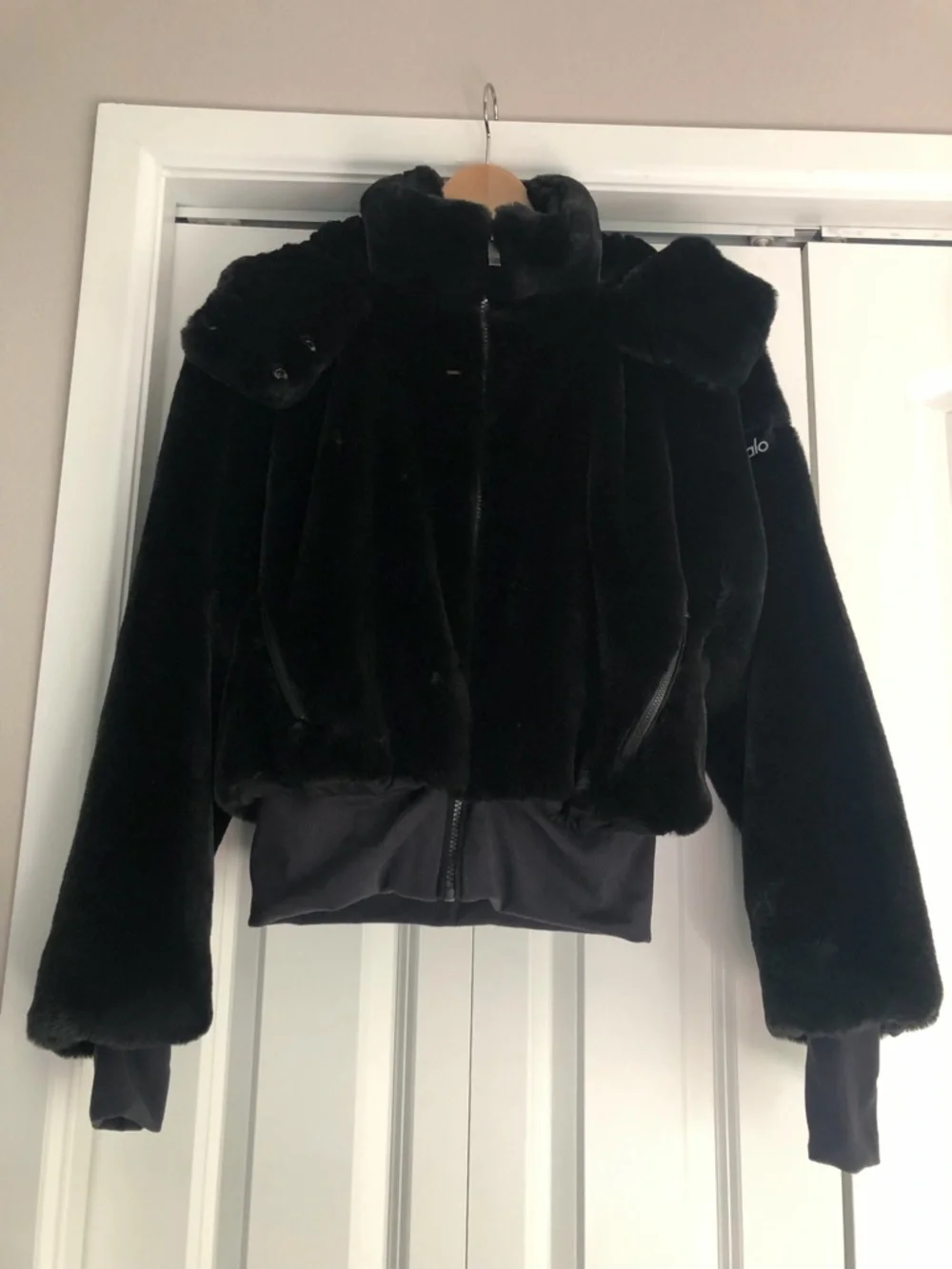 Alo Faux Fur Foxy Jacket - Picture 7 of 9